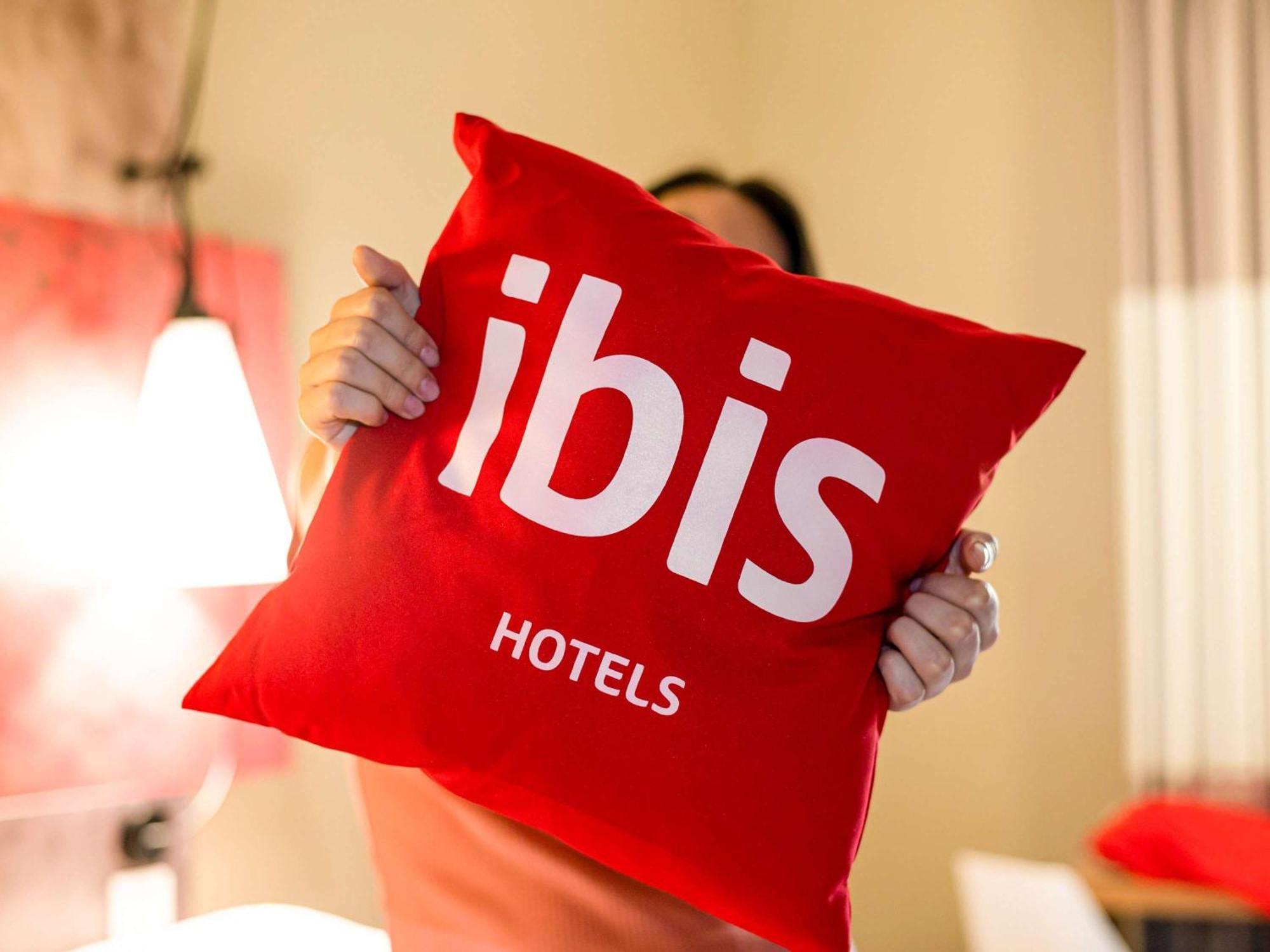 Отель Ibis Ирун Экстерьер фото