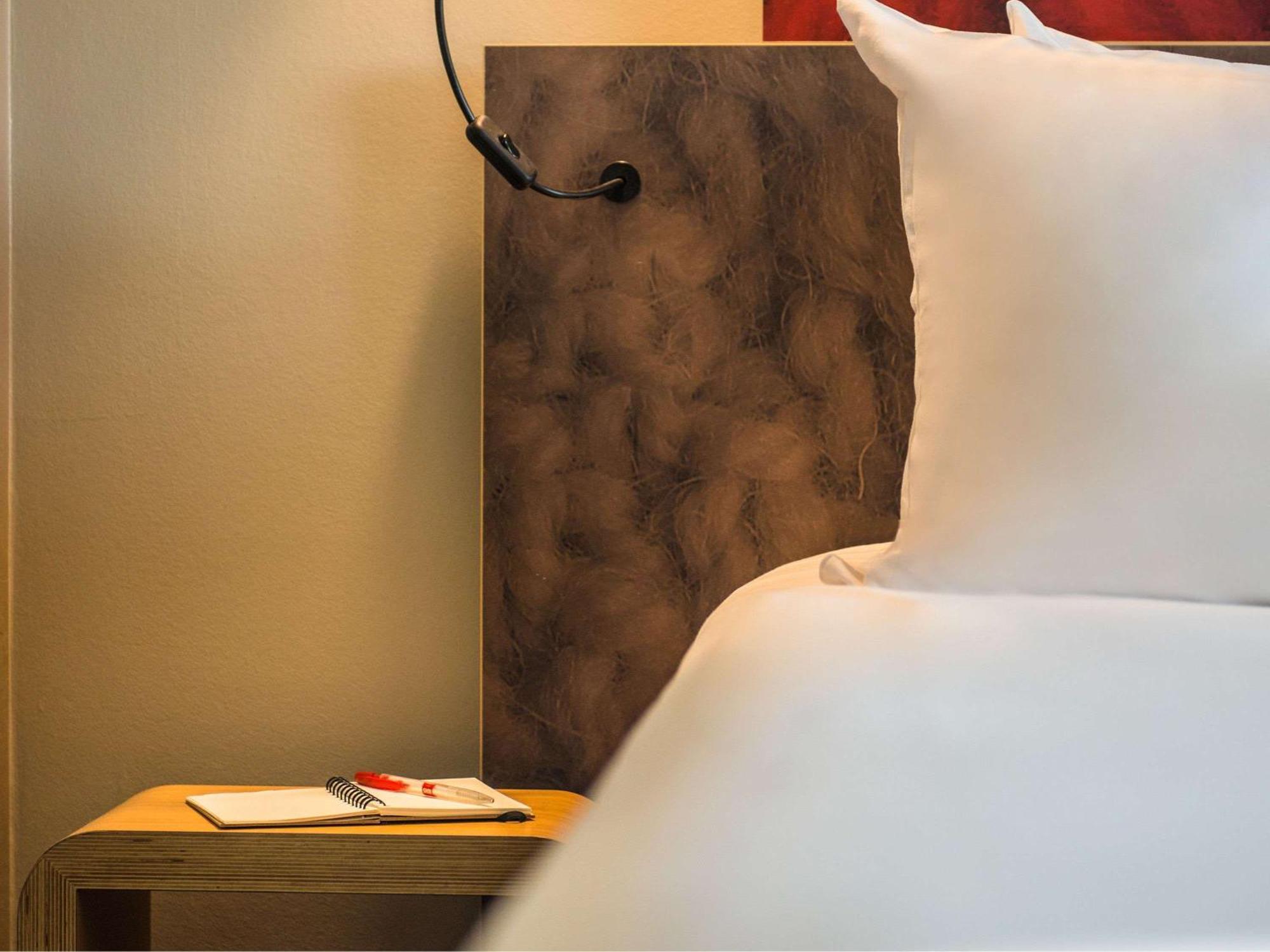 Отель Ibis Ирун Экстерьер фото