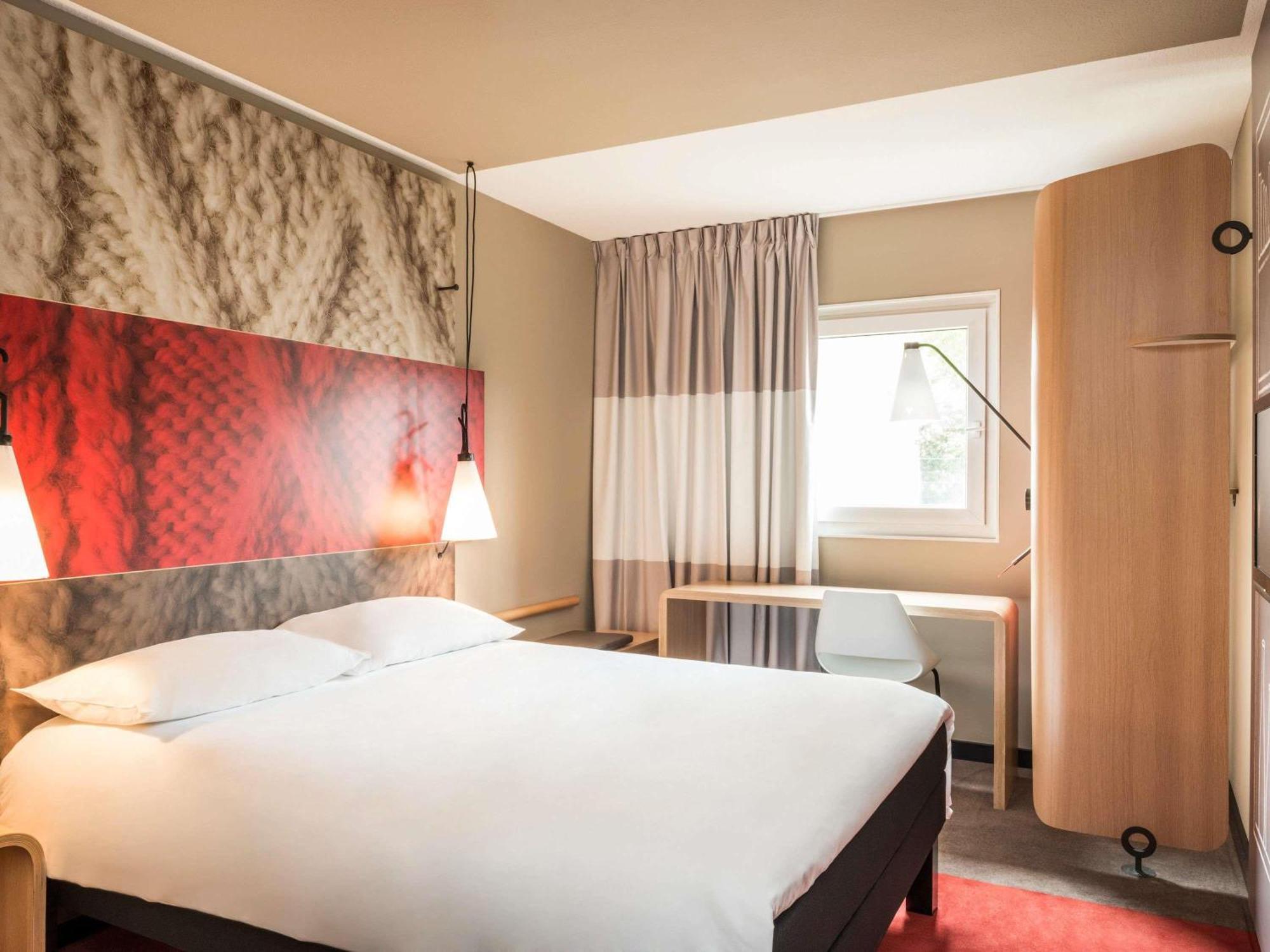 Отель Ibis Ирун Экстерьер фото