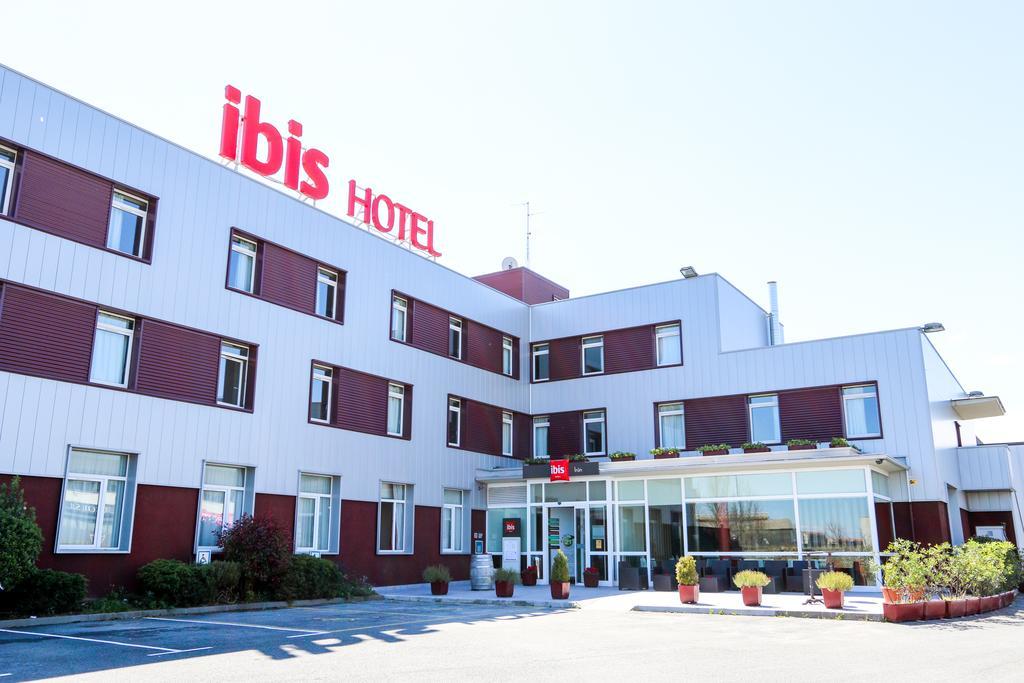 Отель Ibis Ирун Экстерьер фото